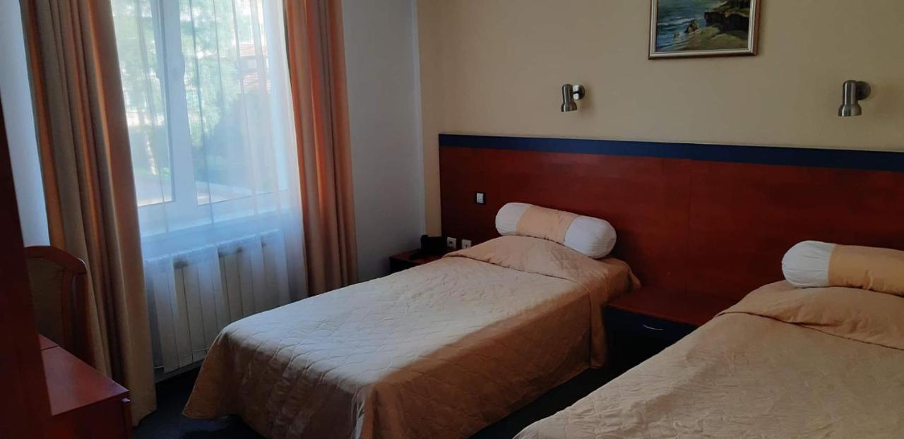 Hotel Latinka Sofia Buitenkant foto